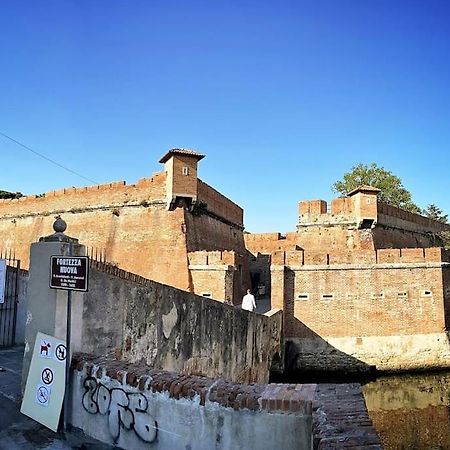La Venezia'S Studio Flat Ливорно Екстериор снимка
