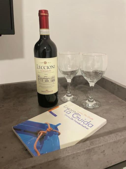 La Venezia'S Studio Flat Ливорно Екстериор снимка