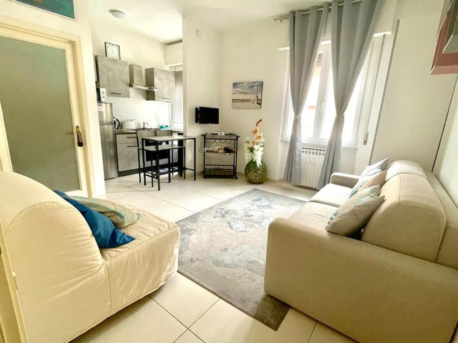 La Venezia'S Studio Flat Ливорно Екстериор снимка